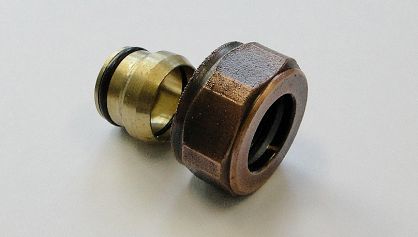 Złączka zaciskowa do rury z miedzi GW M22x1,5 x 15mm antyczna miedź Schlosser